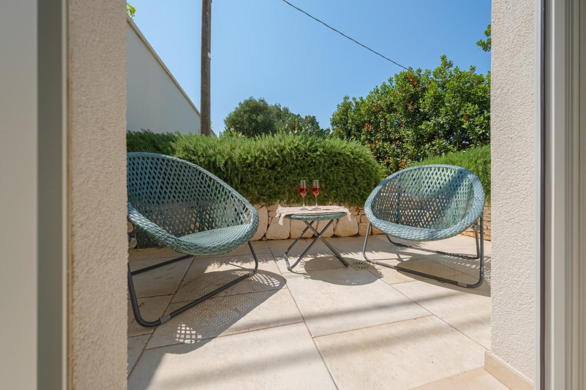 Pati Design Apartments - With Private Patio Or Terrace And Swimming Pool Monopoli Esterno foto