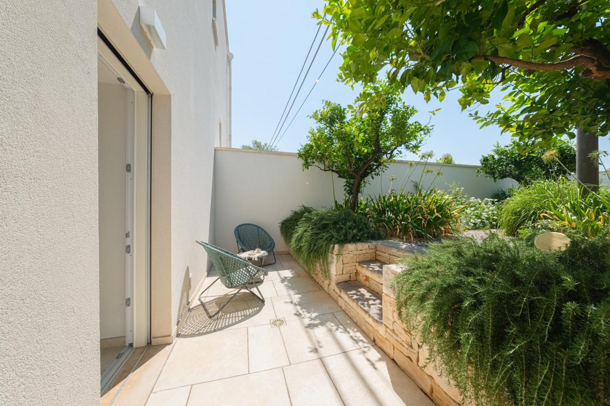 Pati Design Apartments - With Private Patio Or Terrace And Swimming Pool Monopoli Esterno foto